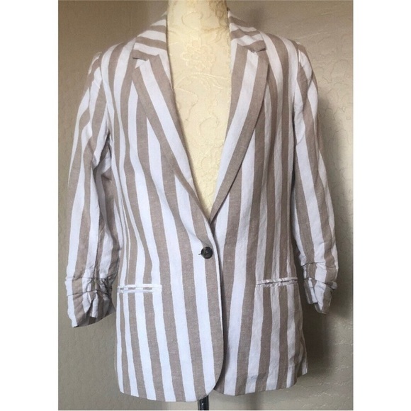 Striped Light Blazer, Size 6 - Picture 6 of 6